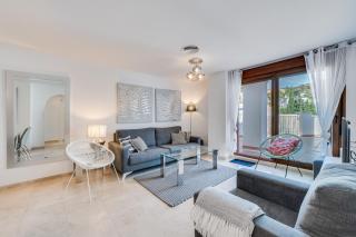 3 Bed Apartment In Benahavis - Benahavís - 8