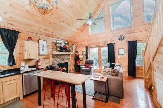 Elk Feathers Sevierville Cabin Cabin - Sevierville - 2