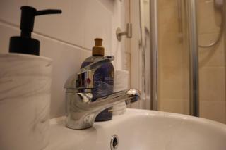 1 Bed - Sleeps 4 - Free Parking - Garden Access - 2