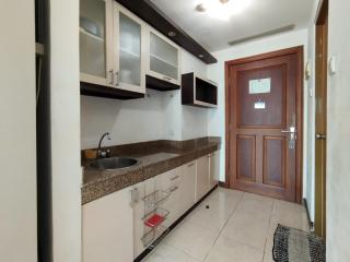 Cozy Studio at Galeri Ciumbuleuit 1 Apartment By Travelio - Bandung - 6