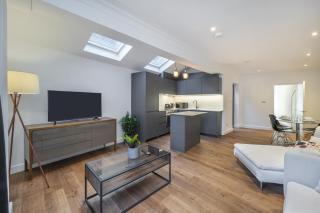 Luxury 2BedRoom and 2BathRoom Flat With Patio Central London! - 9