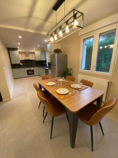 Spacious home near Disneyland - 2