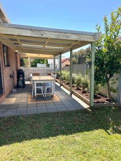 Cosy Home Away From Home - Bendigo - 2