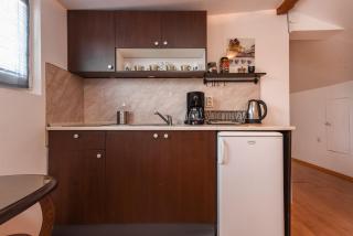 Centrally Located Studio with a 360 terrace - 4