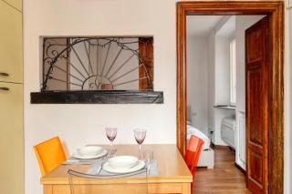 JOIVY Welcoming 1BR flat in Porta Garibaldi - Milan - 5