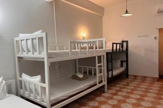 Phuket Old Town Hostel - 8