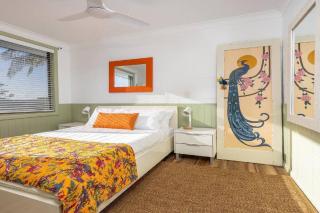 La Sirena Pool and barbie, private boat ramp, WiFi, two bedrooms, 3 beds - Iluka - 2