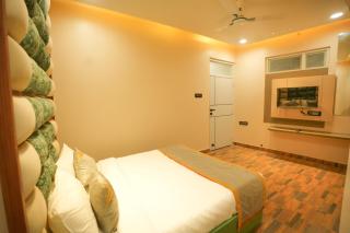 Dashrath Inn near Ramjanmbhoomi - 4