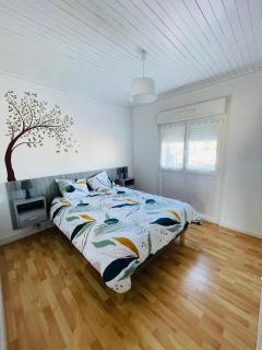 Maison de Ville 3 Chambres avec Jardinet et Garage - 3