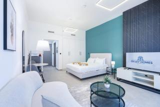 Modern Home in Sports City with Rooftop Pool - Dubai - 4