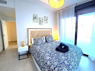 Samuel Luxury 2bedroom Apartment, Large patio, free wifi and private parking BY NAMASTE ELITE - Torremolinos - 5
