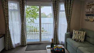 Lakeside Rudd Lake, 3 bed property with hot tub and stunning views - Tattershall - 7