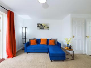 Pinewood Walk by Signature Stays - Parking - Townhouse - 9