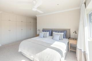 Classy Accommodation with Great Views - 4