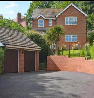 Beautiful Large Modern Home Sleeps 6 , Close to Sea with Games Room - Lyme Regis - 4