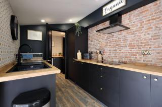 Sleeps14,Sauna,ColdPlunge,Hottub,xboxroom,XLgarden - Coed Ely - 3