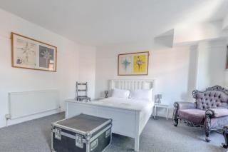 Trendy 1 Bedroom Apartment in Kings Cross - London - 3