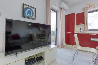 Lovely 1BR Apt with private balcony in Gzira by 360 Estates - Il-Gżira - 1