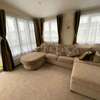 Privately Owned 2-bedroom Caravan at Camber Sands, 1 sofa bed, Private Parking, NO SMOKING NO PETS - Camber - 5