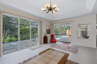 Florida Beach Villa Heated Pool - 8