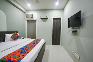FabHotel Alpha - Gurgaon - 8