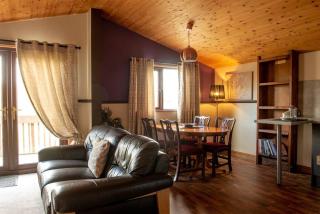 Harvest 13 Lodge - Yellowtop Country Park - Hot Tub - Yorkshire - 3