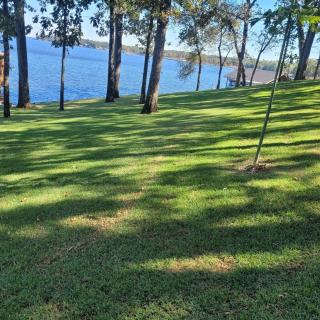Lakefront Cottage- late summer price decrease! - Pittsburg - 9