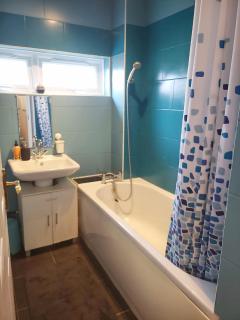 3 Bed House Close to Town & Cricket Ground - 3