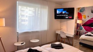 COZY Apartment for 6 People CENTRAL LOCATION - - 2