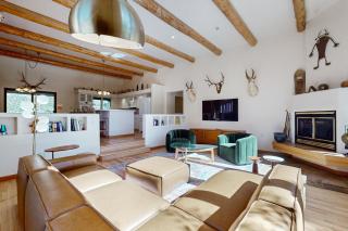 Highland Hideaway - 2