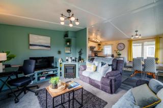 Peaceful 3-Bed Lodge ! Ideal for Families! - 6