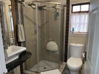 Sleepers Villa Guesthouse - Polokwane - 8