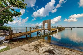 The Manatee Cove - Side B: Studio - Cocoa - 8