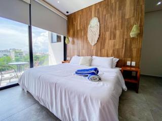 Shiny Studio on 5th Ave with Pool and Gym Steps to Beach - Playa del Carmen - 5