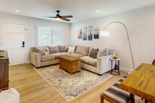 Cactus Blossom Bungalow - Phoenix - 3