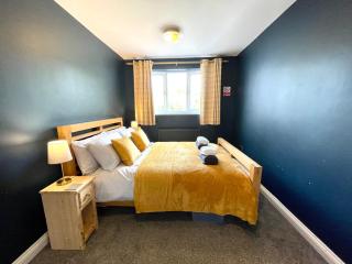 Large 5 bed detached house near Stansted Airport with Parking for 2 vehicles! Stansted Stays - Stansted Mountfitchet - 9
