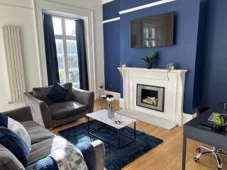 Grimsby Central Luxury 2 Bedrooms, Pelham 2 - Grimsby - 0