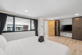 Beach Walk Condo 3br in Replay residence - Bangrak Beach - 3