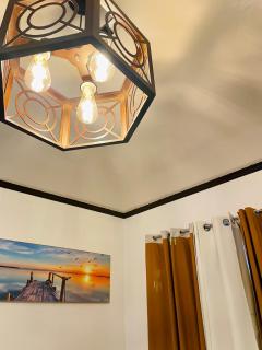 Studio V16 - - 8