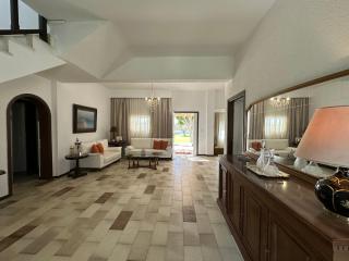 Villa Komorebi 3 Bedroom Spacious Private Garden Home, Walkable Beach & Town - 5