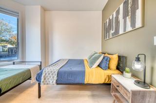 Spacious 2BR near UofT and College - 3