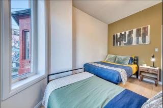 Spacious 2BR near UofT and College - 2