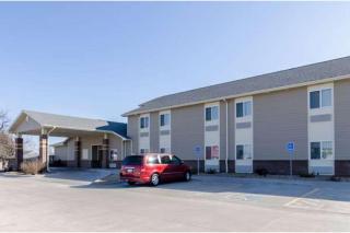 Park View Inn & Suites Hoisington near Great Bend - 5