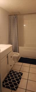 Stylish 2-bed, 1-bath in downtown Calgary - 2