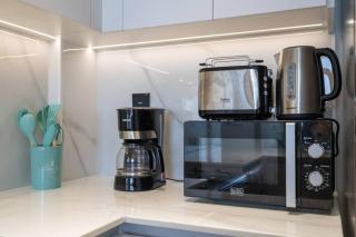 Luxurious 1-Bedroom Oasis l Binghatti Corner, JVC - Dubai - 5