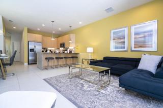 Near Disney Family Townhouse with Heated Pool, BBQ & Harry Potter Room - Orlando - 7