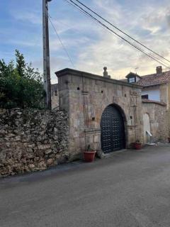 Casona histórica del S XVII en Novales - Novales - 4