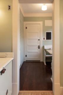 The Historic Benham-Johnston Bungalow - 4