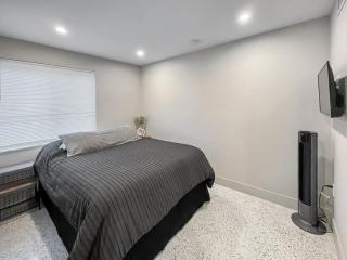 Newly Remodeled full Apartment - Miami - 4