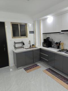 Sandy Collince - Nairobi - 7